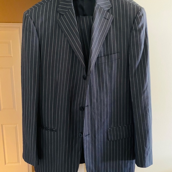 Armani pinstripe suit - Picture 8 of 9